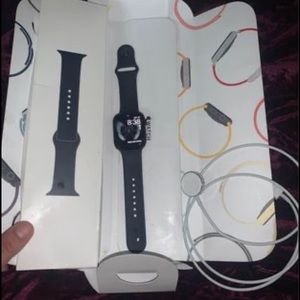 Apple Watch series 7 45 MM